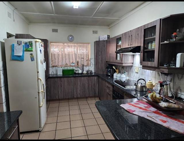3 BEDROOM HOUSE FOR SALE IN VANDERBIJLPARK CW 1